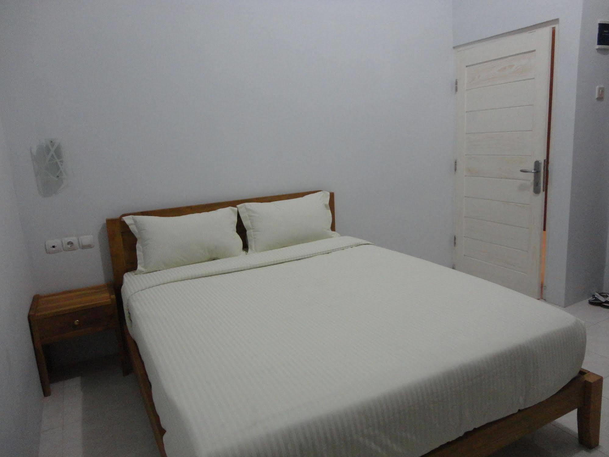 Pendowo Huis Guest House Yogyakarta Esterno foto